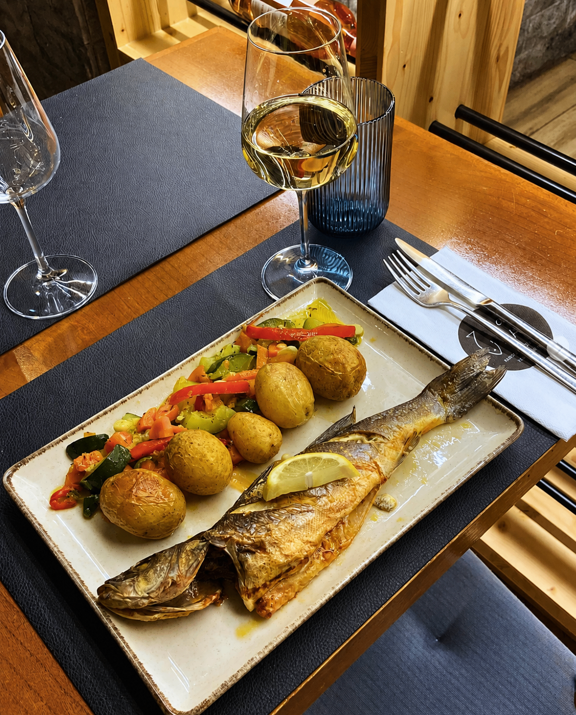 Robalo no Forno com Batata Assada